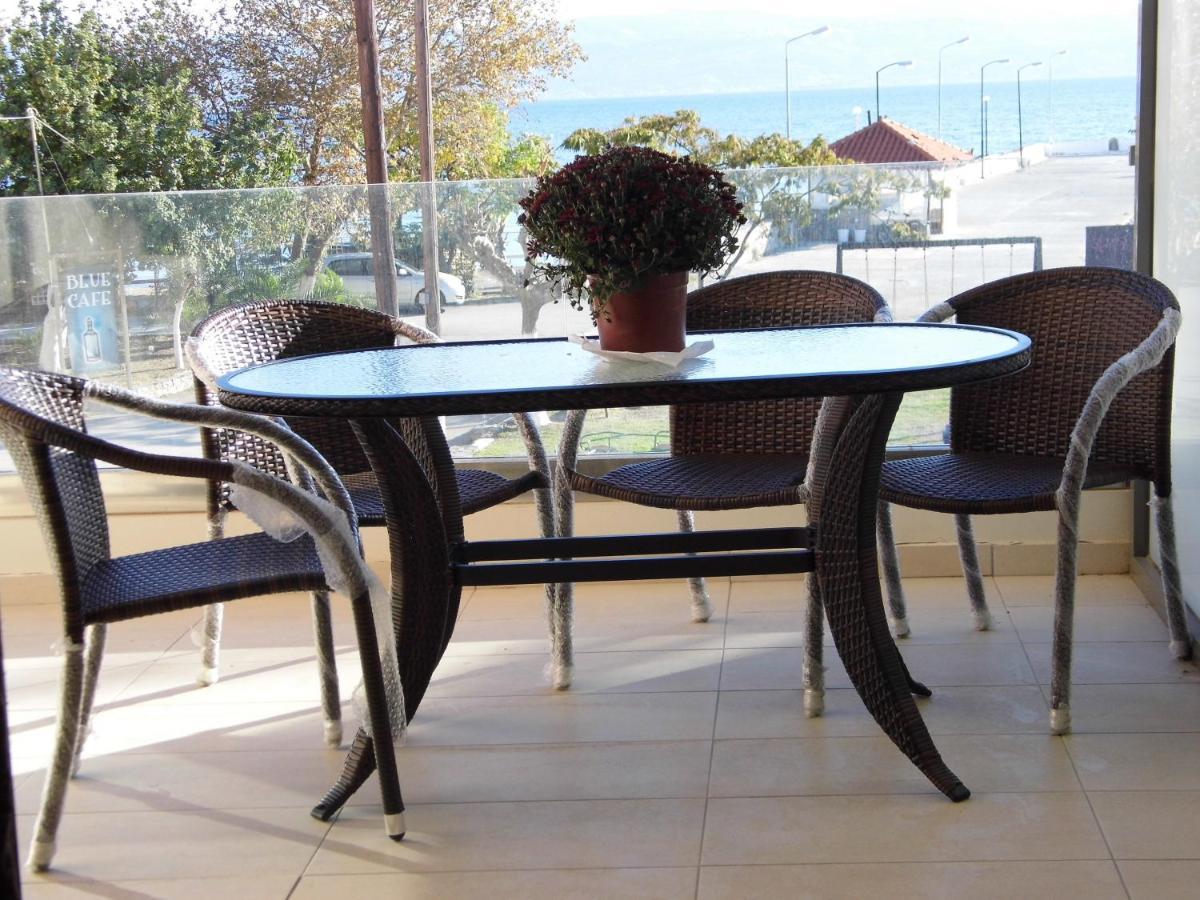 Filippos Apartments Amarynthos Bagian luar foto