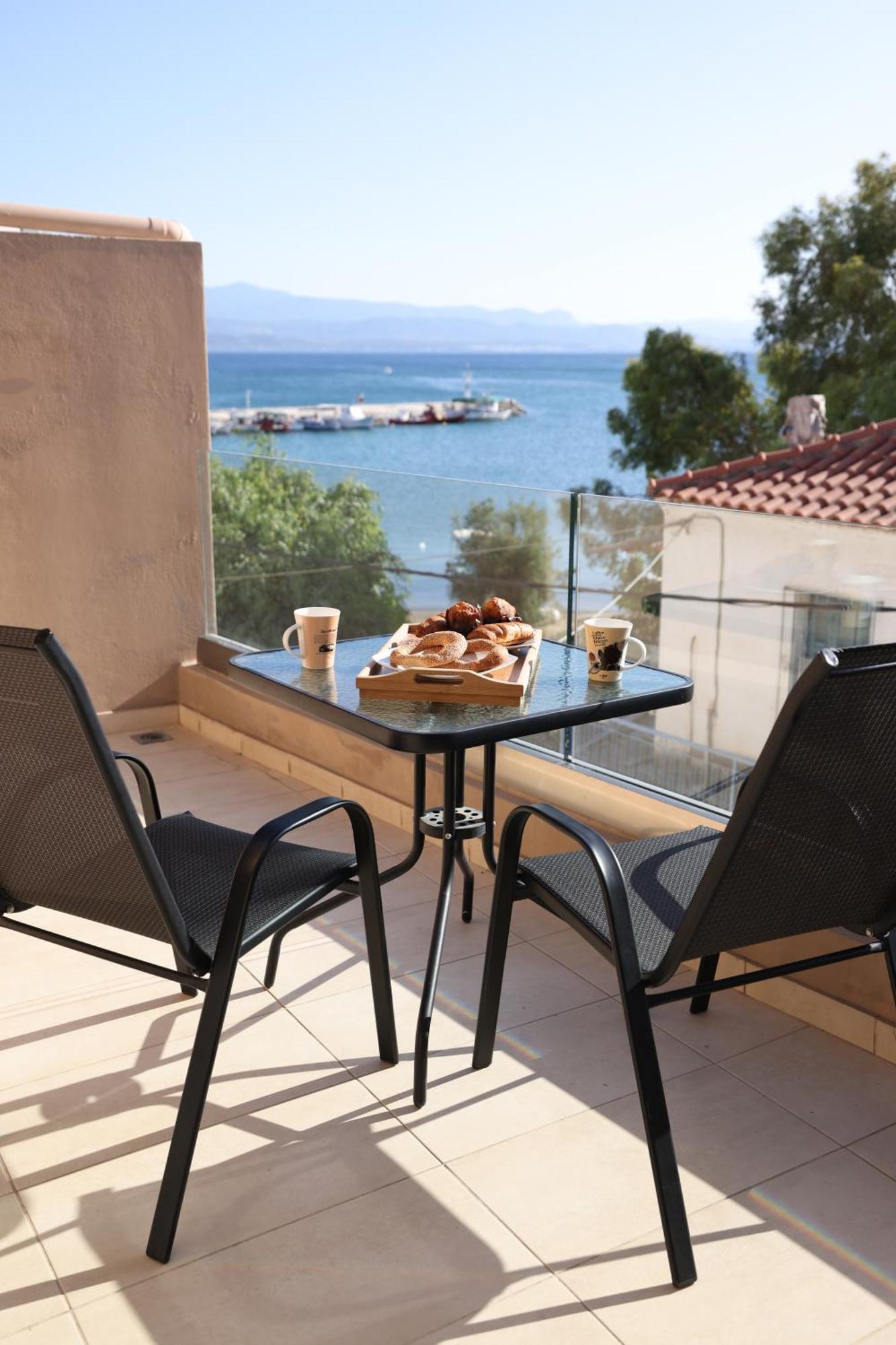 Filippos Apartments Amarynthos Bagian luar foto